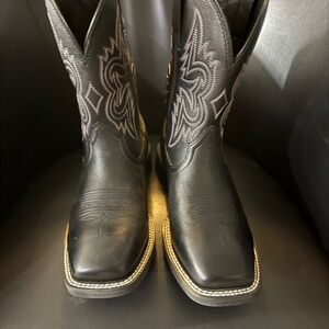 Ariat Cowboy boots